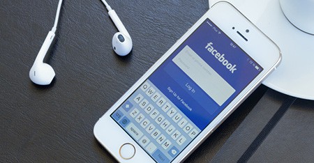 facebook must have iphone app