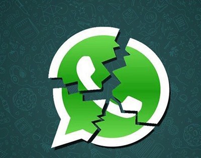 solve WhatsApp Crashing on iPhone issue