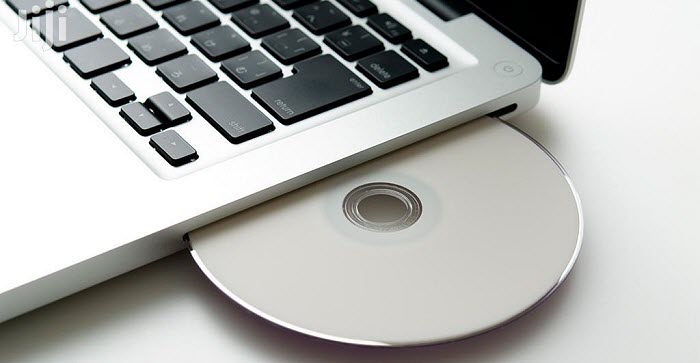 how to remove stuck dvd from Mac